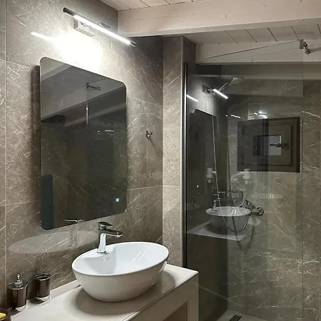 Zena Apartment
